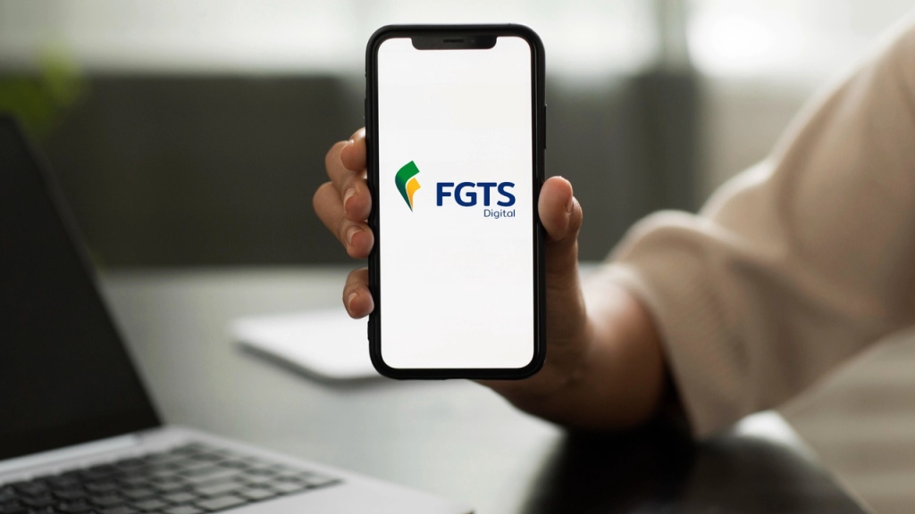 FGTS bate recorde de lucro e dinheiro cai na conta até 31 de agosto! Veja como saber quanto você vai receber