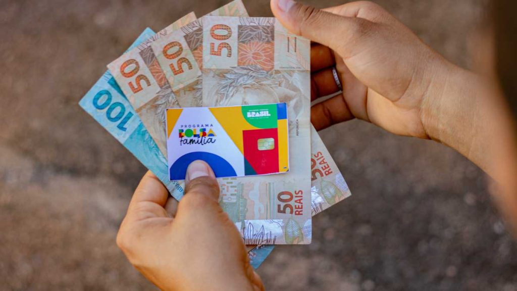 Bolsa Família: Muito Mais que R$ 600! Descubra Todos os Benefícios