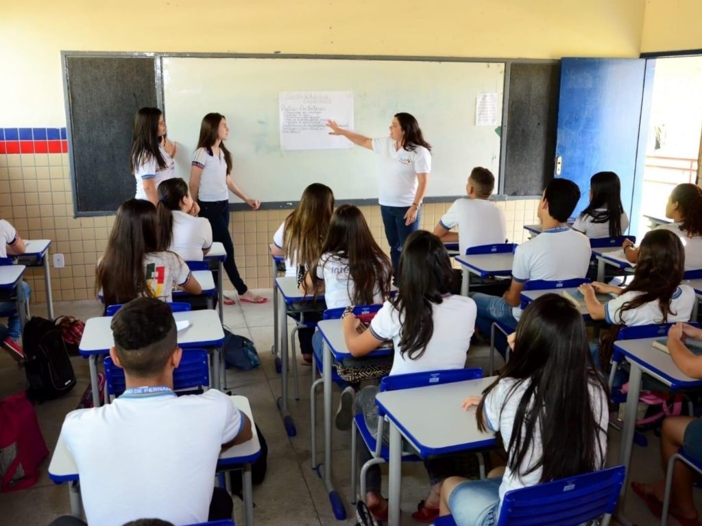 Ensino Médio de Cara Nova: Tudo que Você Precisa Saber Sobre a Reforma de 2025