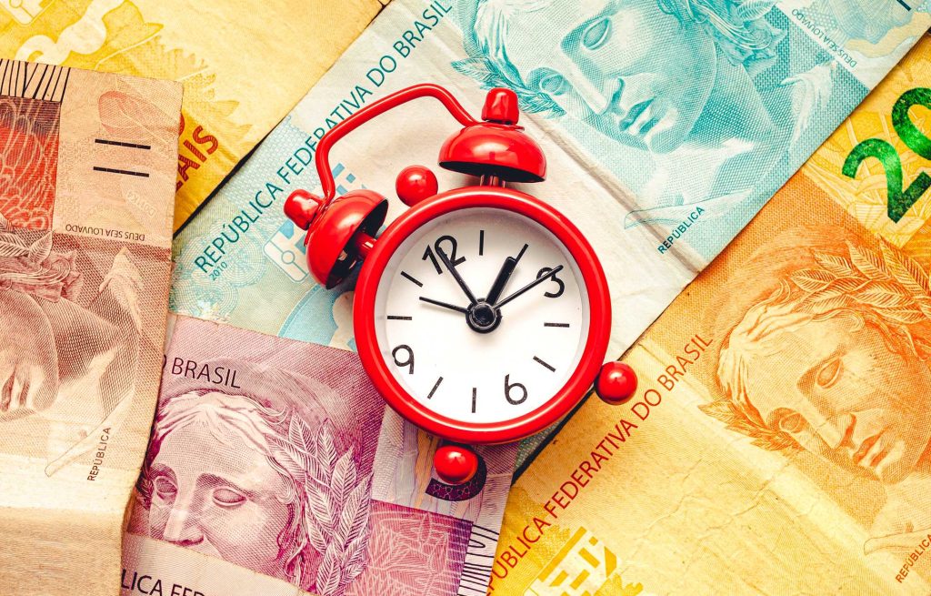 Bolsa de até R$ 1.000 e estágio para alunos do Ensino Médio Técnico