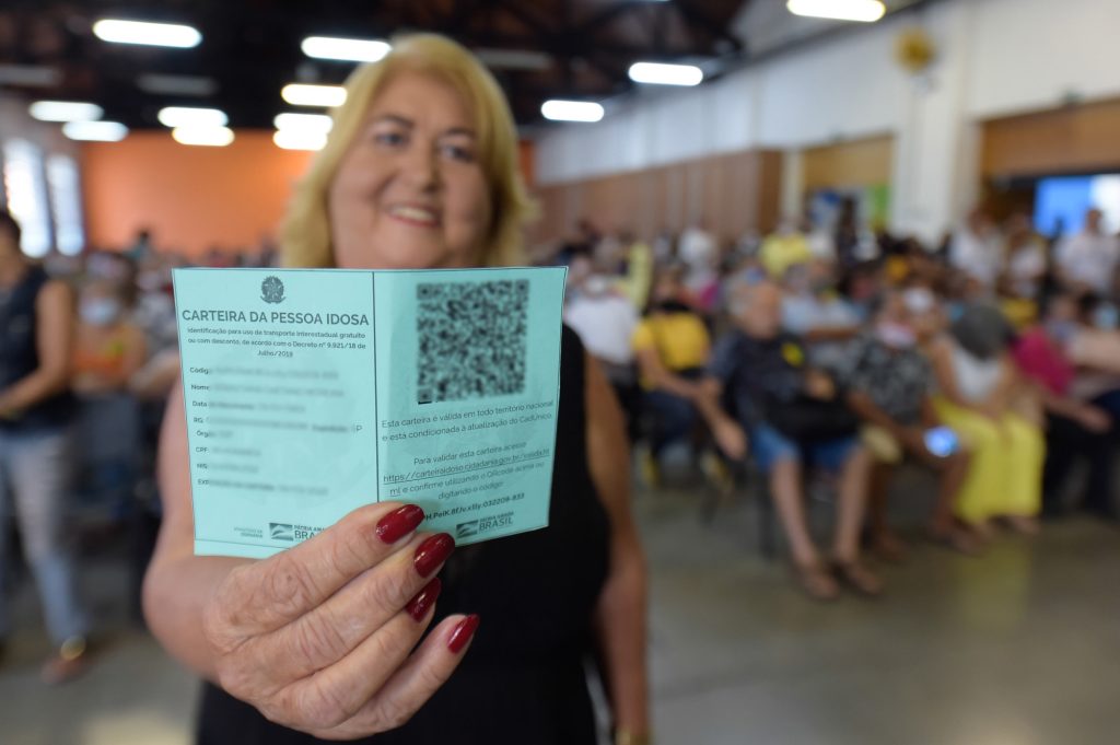 Carteira do Idoso: tudo o que você precisa saber para solicitar