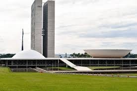 O que muda na idade mínima de aposentadoria para os agentes comunitários após a nova decisão que divide opiniões em Brasília